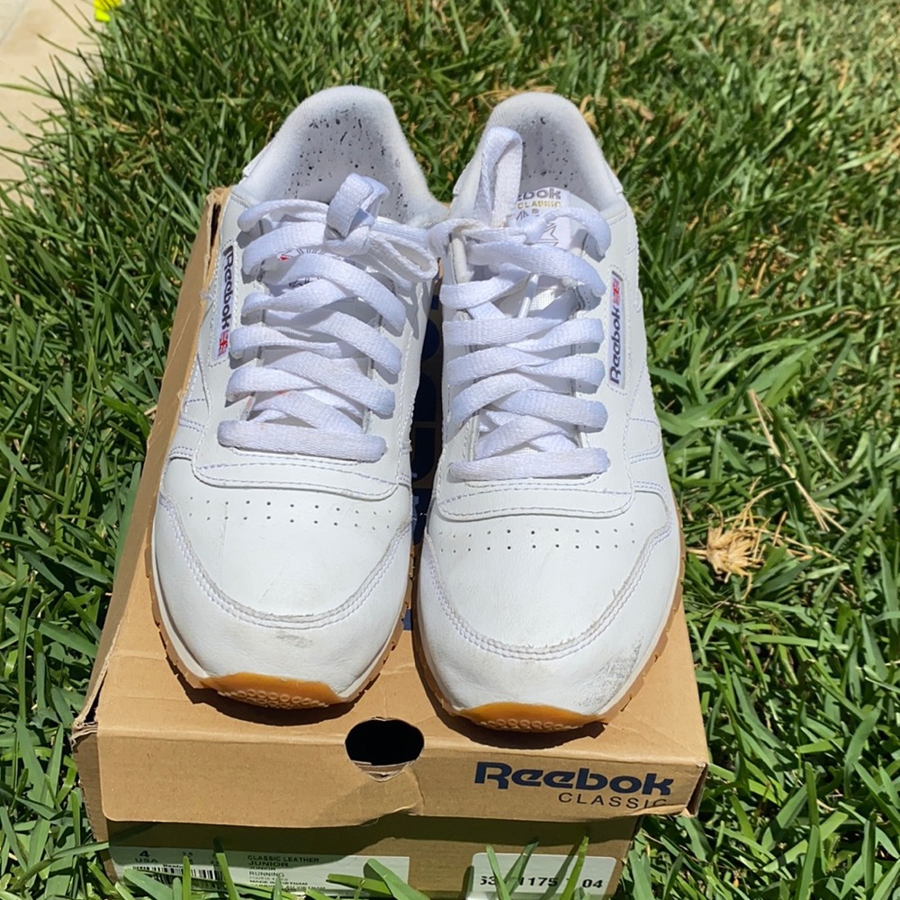 Reebook Classic Boys White Size 4